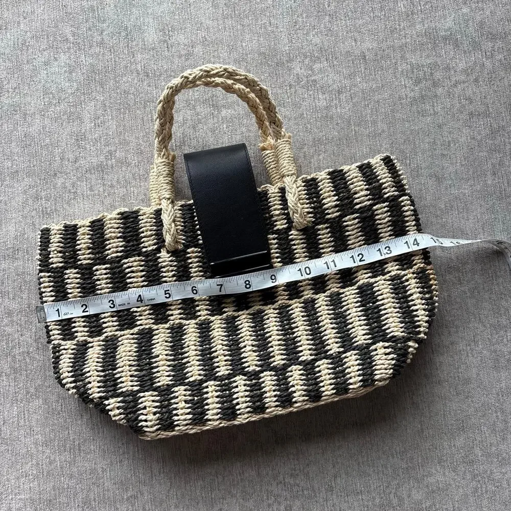 BTB Straw Tote Bag - Picture 5 of 5